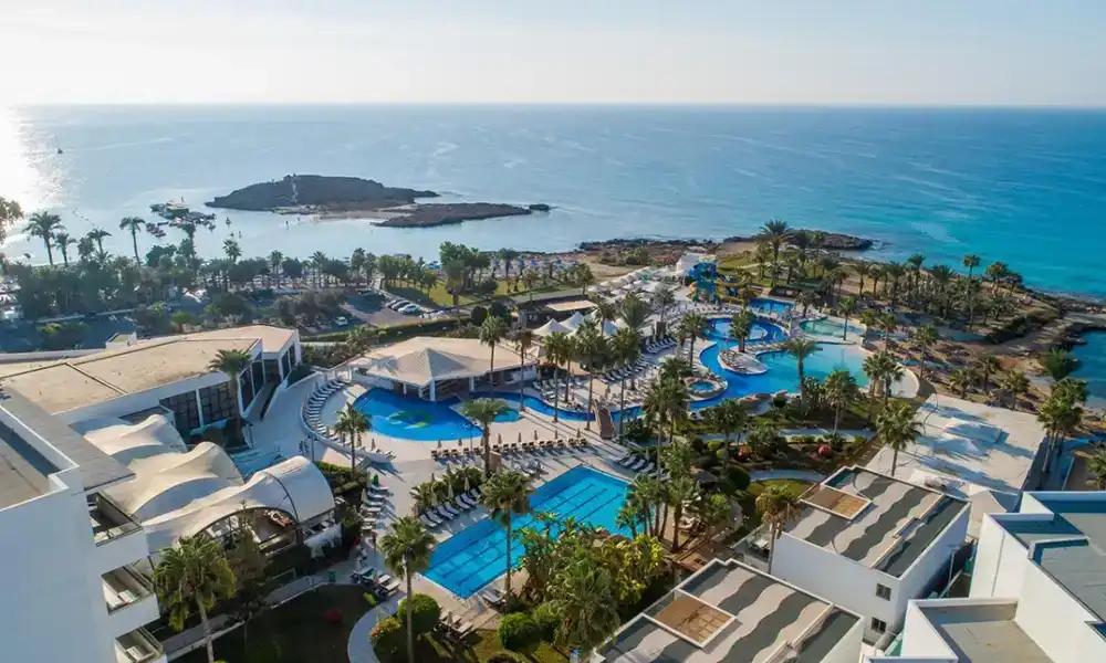 ADAMS BEACH HOTEL