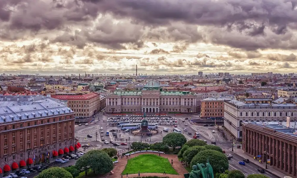 Sankt Peterburg i Moskva